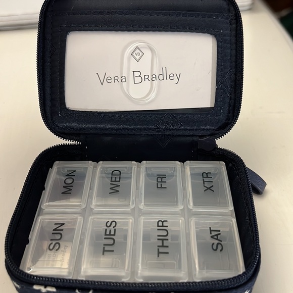 Vera Bradley Holiday Owls travel Pill Holder NWOT - Picture 4 of 7